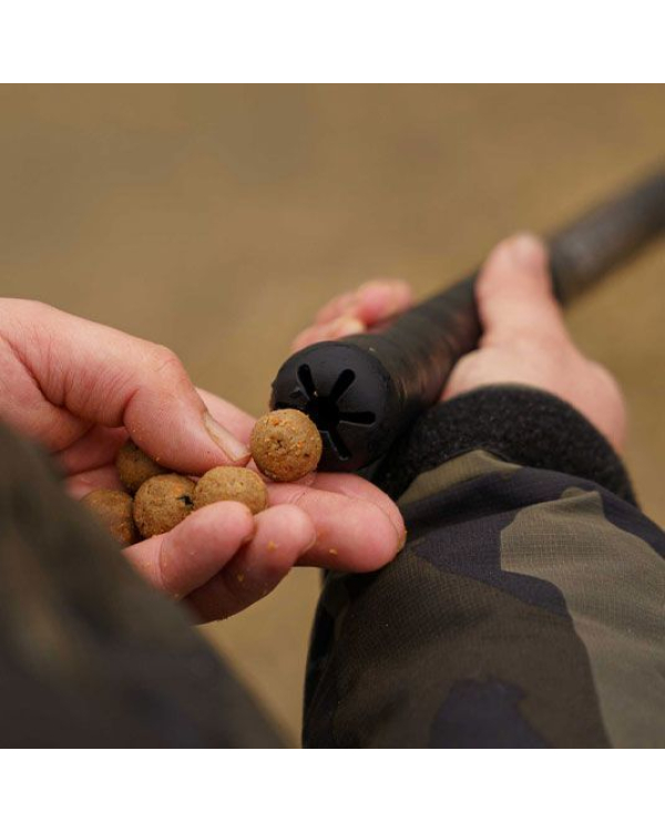 Baston de Nadire/Cobra Carbon Avid Carp Extremity Throwing Stick + Husa Neopren, Ø=24mm 80cm